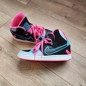 5.5Y Son Of Force Nike High tops